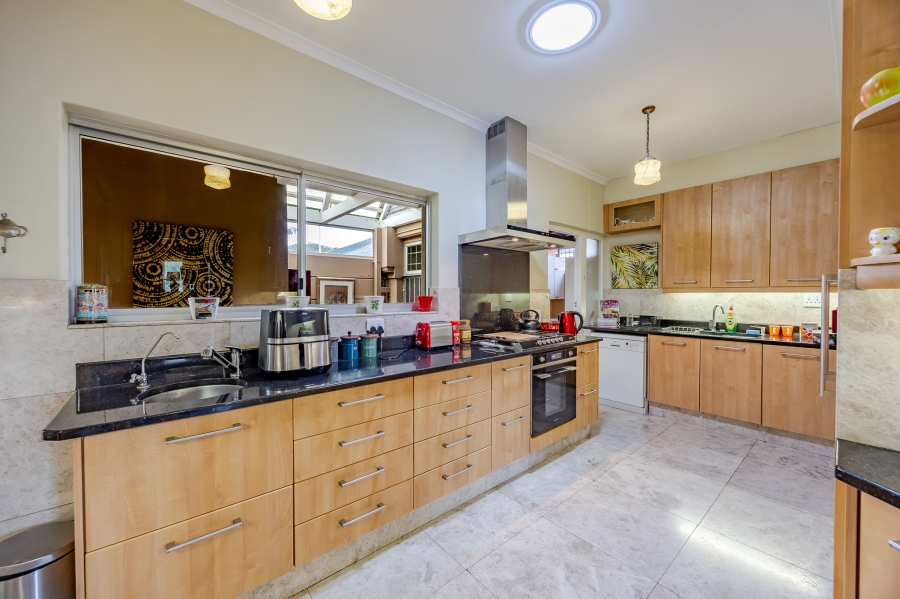 3 Bedroom Property for Sale in Milnerton Central Western Cape